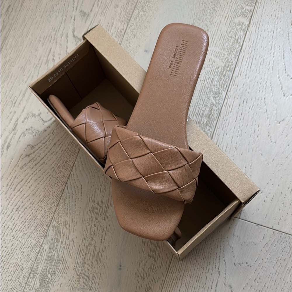 Cushionaire Brown Woven Slide Sandals